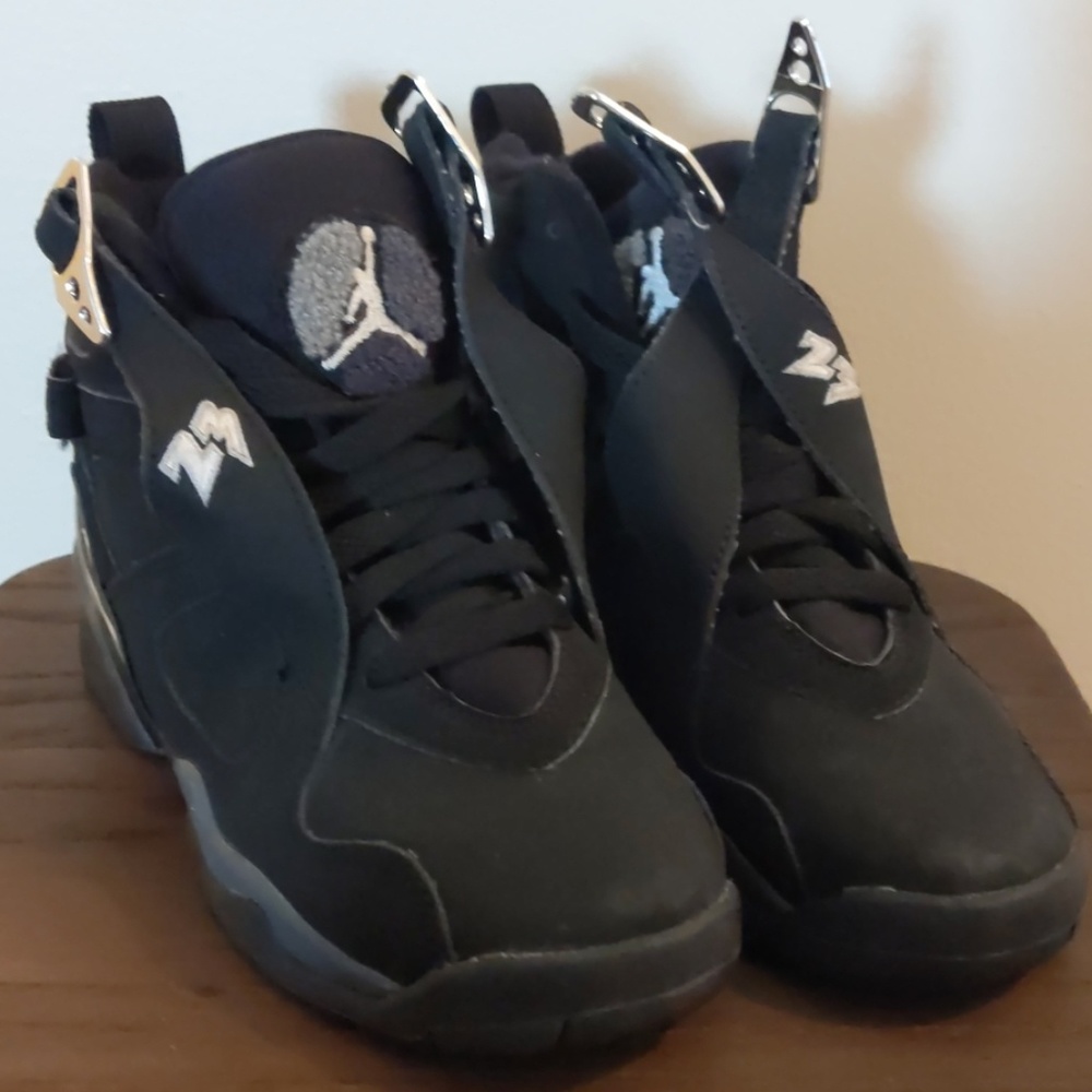 BLK/GRY CLASSIC JORDAN'S/NIKE Size 4.5 Youth